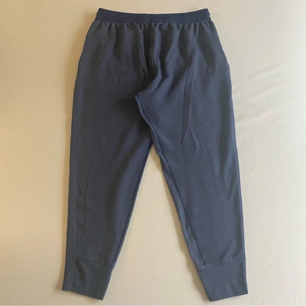 Nike Yoga Training Pants Men L Gym Active Essentials Performance Fleece